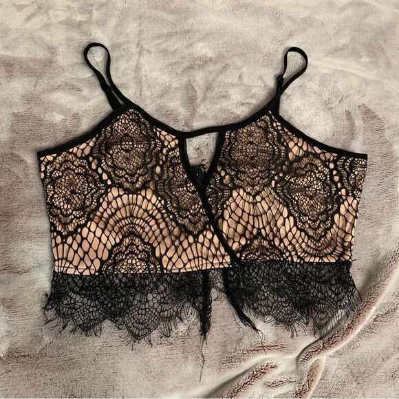 Fora‎ Women's Eyelash Lace Keyhole Scoop Neck Crop Top Bralette Black - Size S - Picture 1 of 3